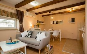 Studio apartment Malú